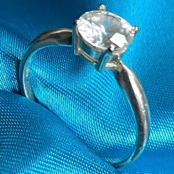 DM# Striking Cz & Sterling 925 Silver Ring 6 3/4 - Picture 5 of 11